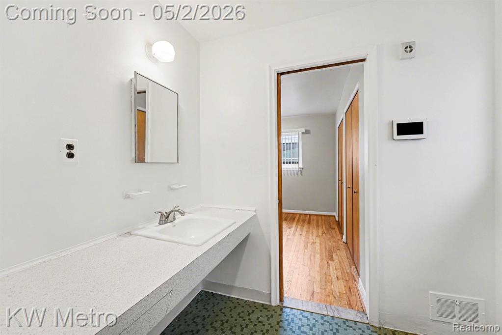 20155 Steel Street, Detroit, MI 48235 — Photo 9