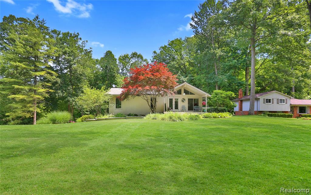 4070 Cross Road, White Lake, MI — Photo 2