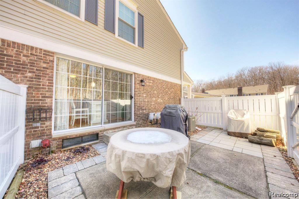 42140 PELLSTON Drive, Northville, MI 48167 — Photo 27