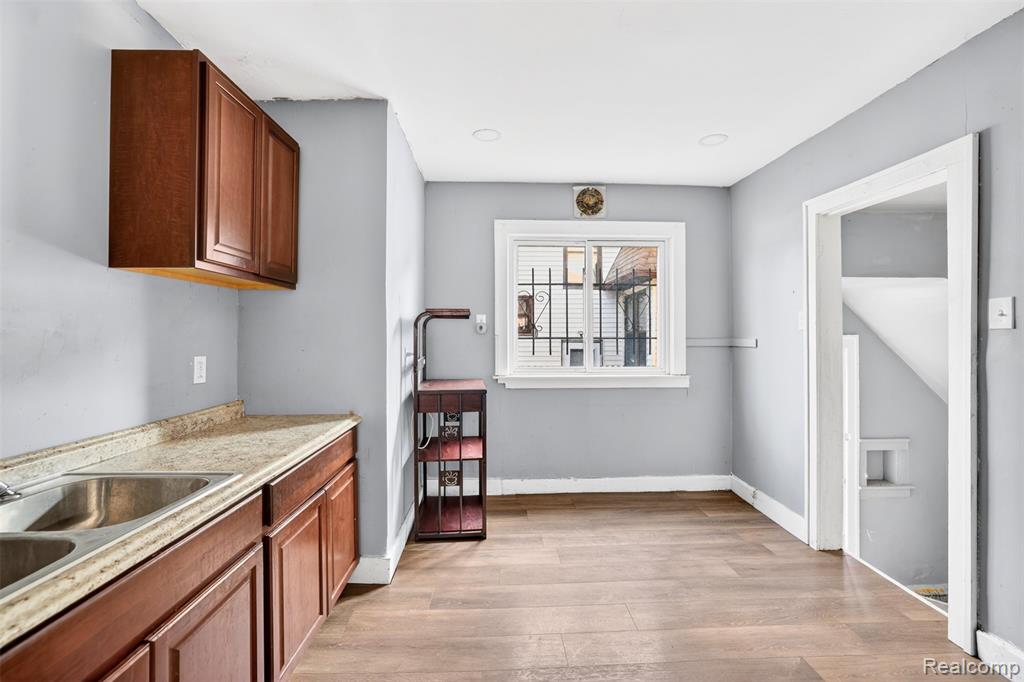 12716 Wilshire Drive, Detroit, MI 48213 — Photo 10