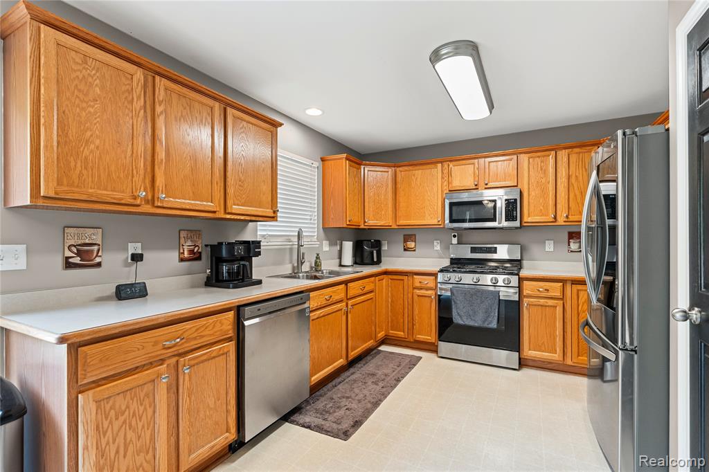 838 Star Drive, Davison, MI 48423 — Photo 6