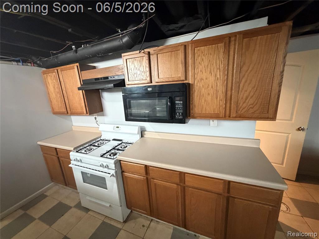 47 Osceola Drive, Pontiac, MI 48341 — Photo 18
