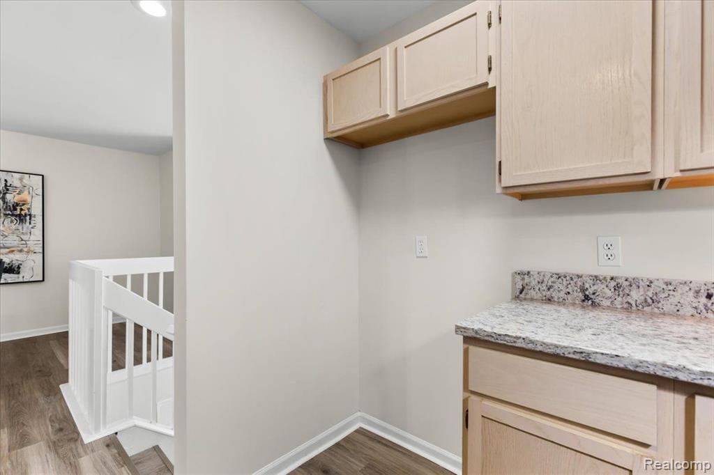 1664 CAMPAU FARMS Circle, 81-17, Detroit, MI 48207 — Photo 14