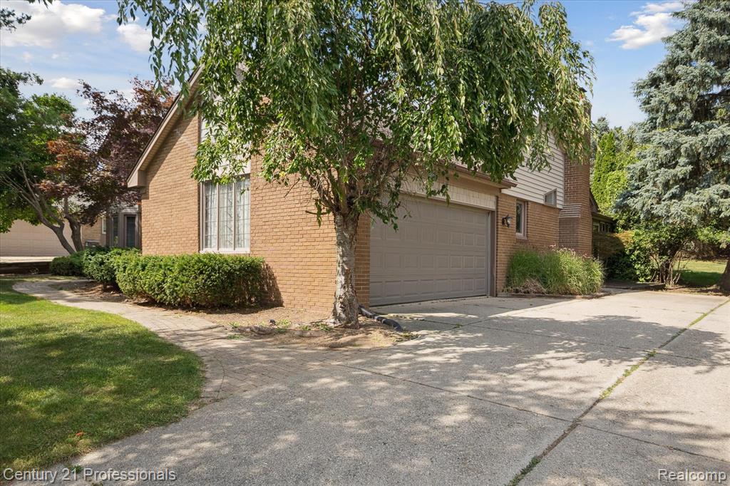 46328 N Northvalley Drive, Northville, MI 48167 — Photo 7