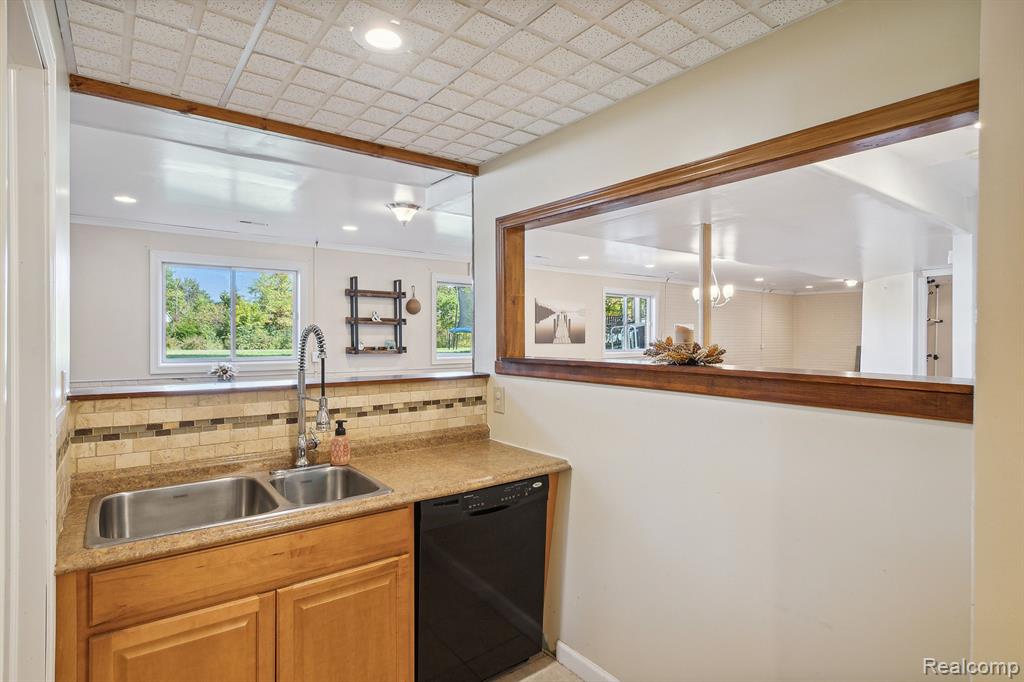 8409 JACK PINE Drive, Ypsilanti, MI 48197 — Photo 43