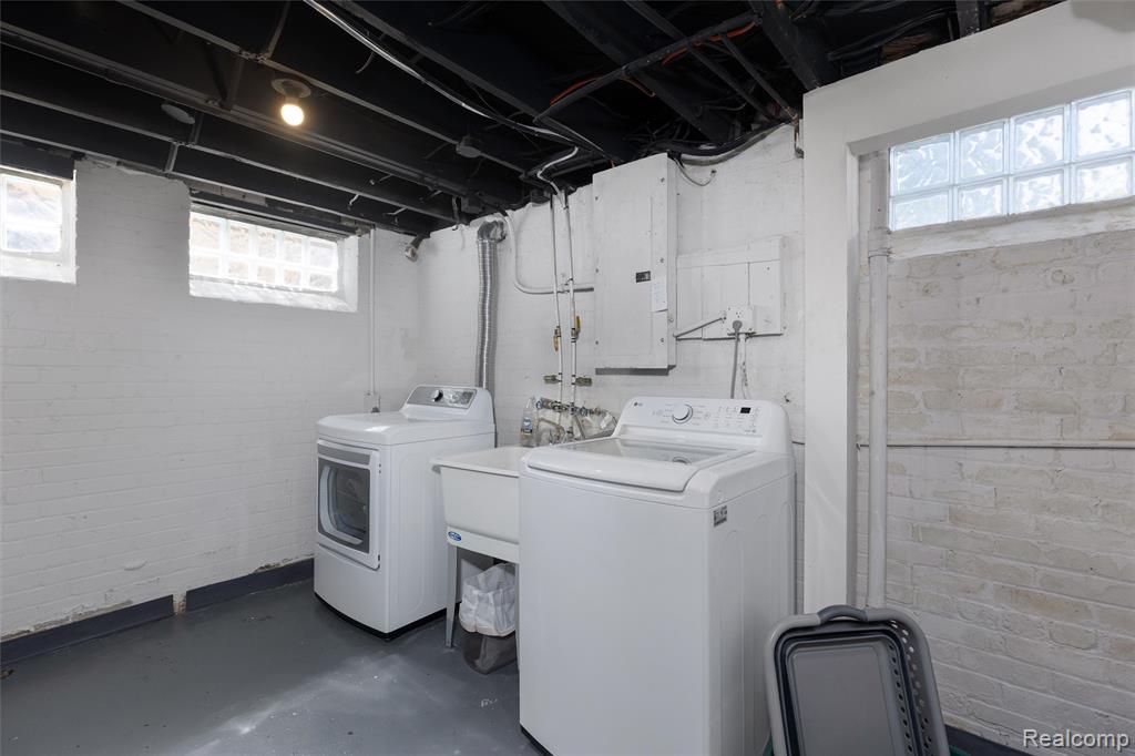 18221 Muirland Rd, Detroit, MI 48221 — Photo 39