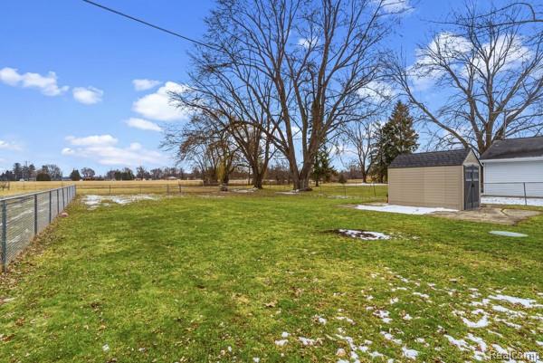 5135 Youngstown Place, Saginaw, MI 48601 — Photo 32