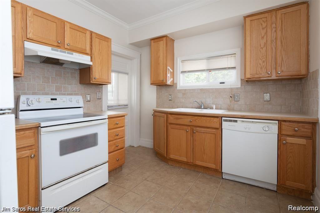 596 Notre Dame Street, Grosse Pointe, MI 48230 — Photo 2