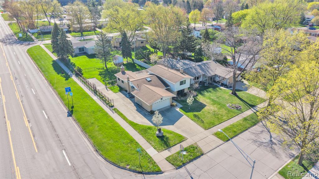 9498 Bassett Street, Livonia, MI 48150 — Photo 44