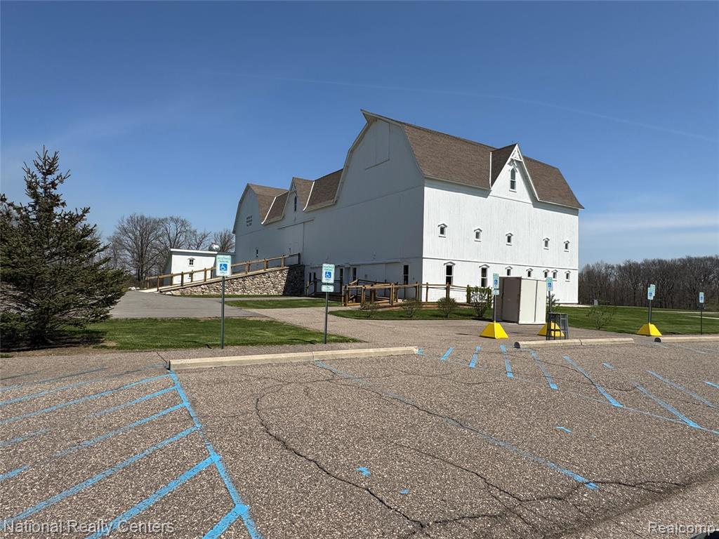 7478 Village Court, 27, Davisburg, MI 48350 — Photo 50