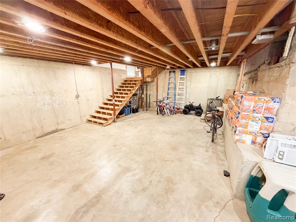 703 Saint John Street, Wyandotte, MI 48192 — Photo 45