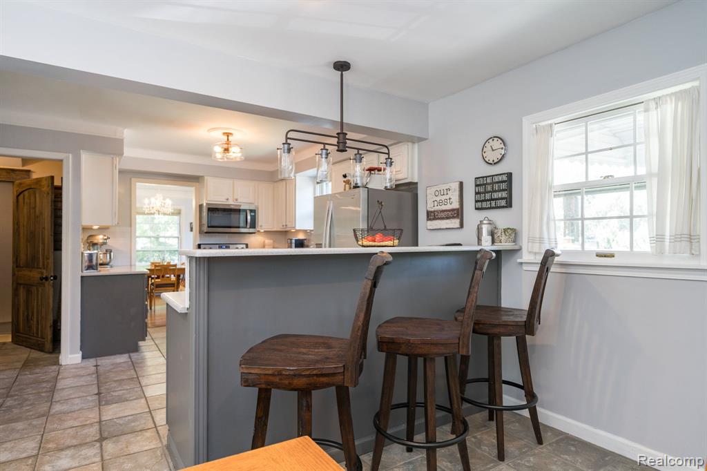 28090 Sunset Boulevard W, Lathrup Village, MI 48076 — Photo 14