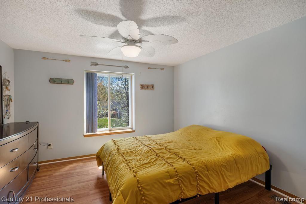 8978 Sussex Street, White Lake, MI — Photo 25