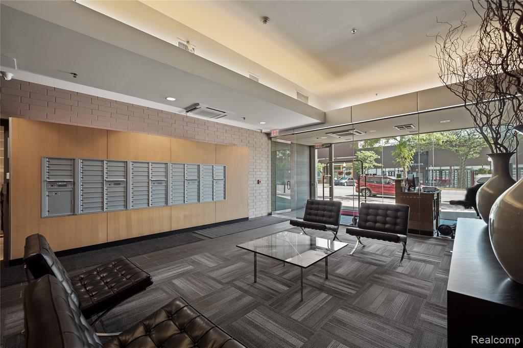 432 S Washington Avenue, 1804, Royal Oak, MI 48067 — Photo 3