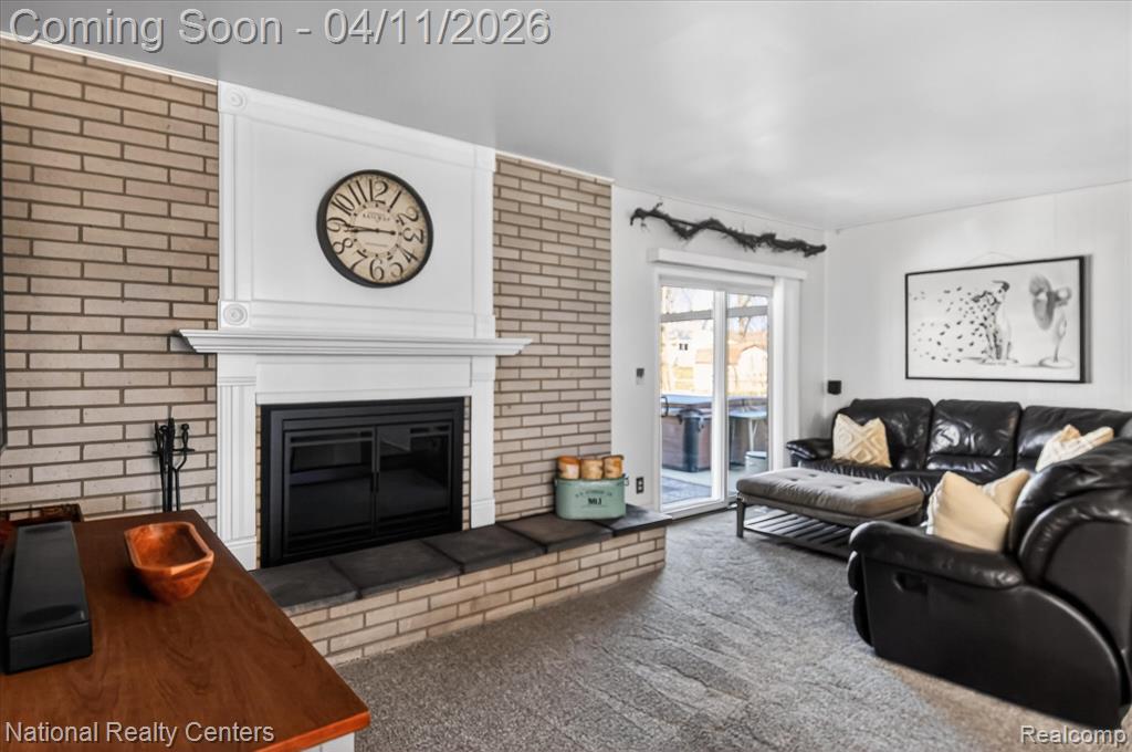 594 Worchester Street, Westland, MI 48186 — Photo 16