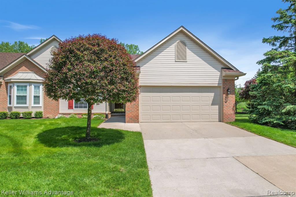 390 Mulberry Drive, Commerce Twp, MI 48390 — Photo 37