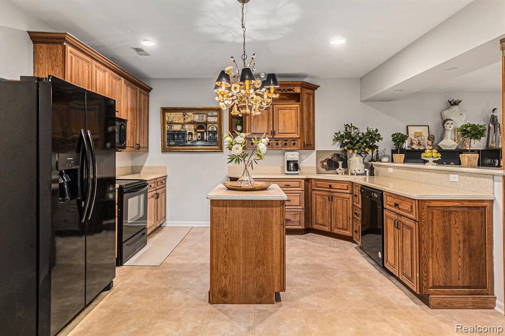 6439 Cohoctah Road, Fenton, MI 48430 — Photo 24