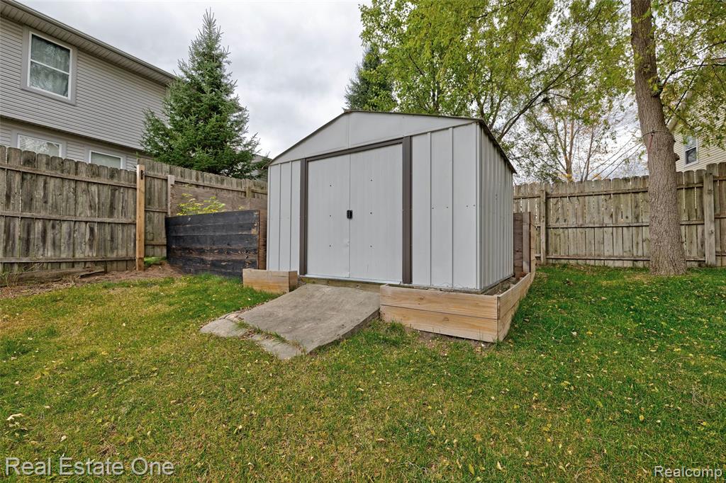 742 Marion Drive, Holly, MI 48442 — Photo 48