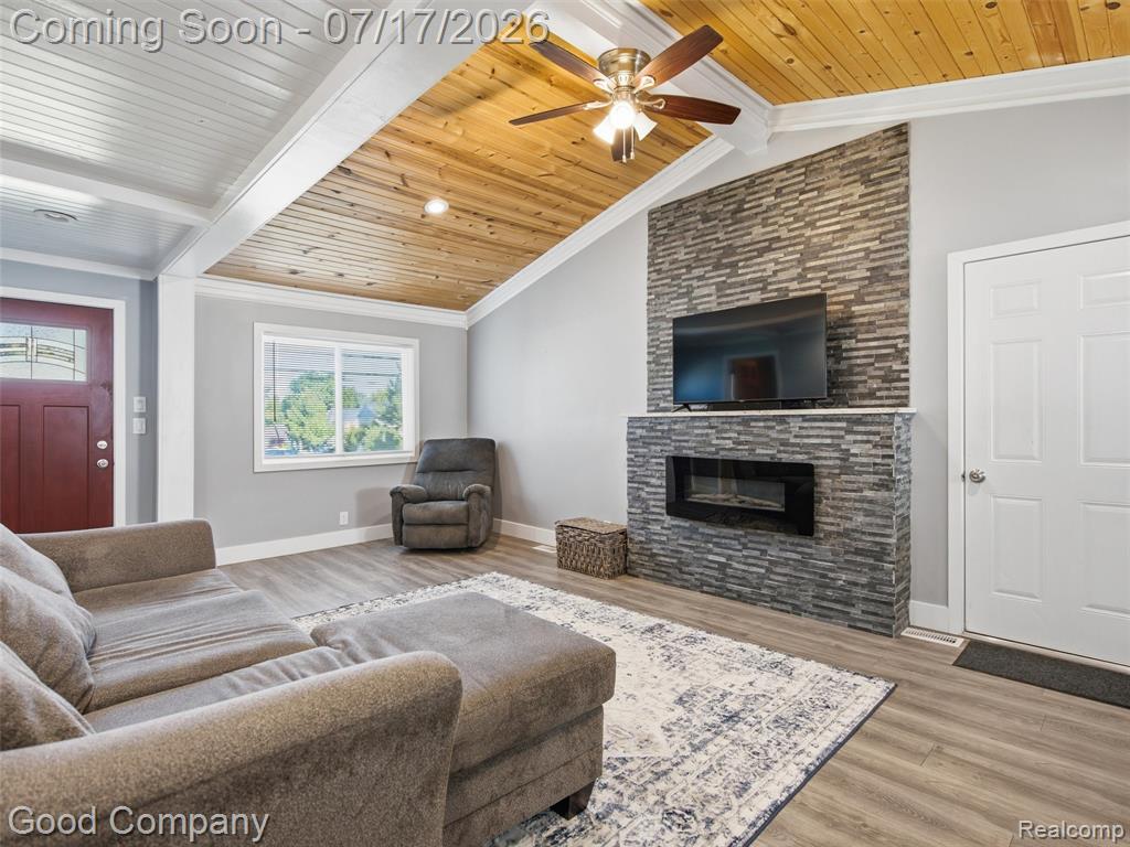 4030 Manitoba Street, Auburn Hills, MI 48326 — Photo 8