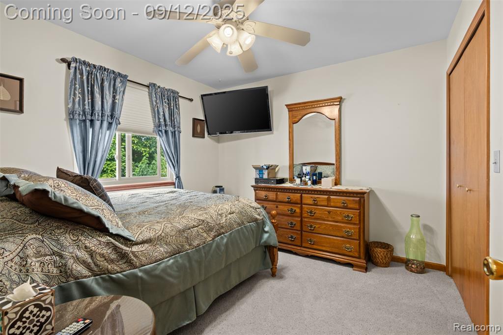 6422 Jonathon Street, Dearborn, MI 48126 — Photo 15