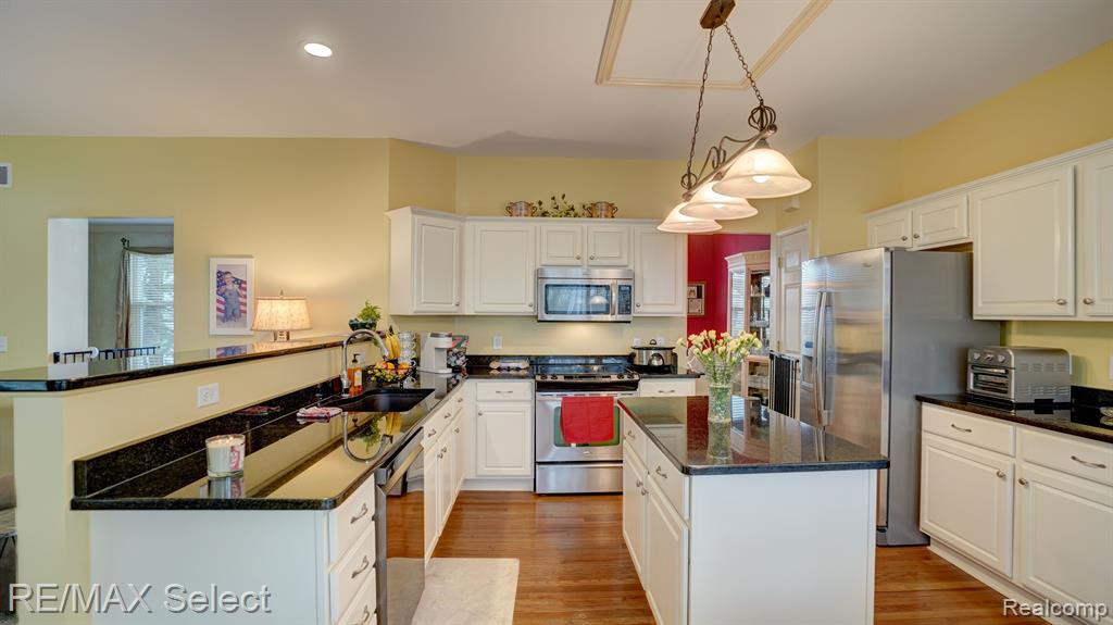 9170 Liverpool Court, Grand Blanc, MI 48439 — Photo 9