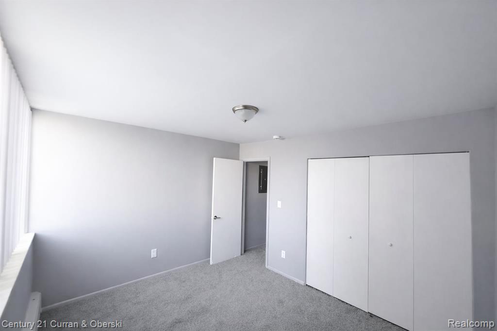 6035 SOUTHFIELD Road, Detroit, MI 48228 — Photo 8