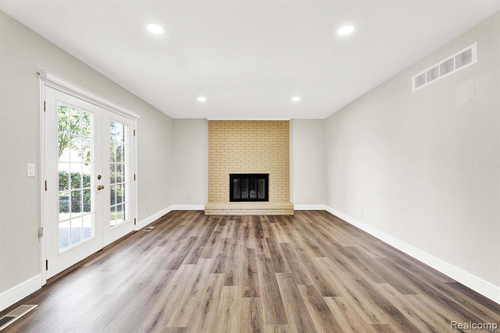 40206 Ashland Drive, Sterling Heights, MI 48313 — Photo 25