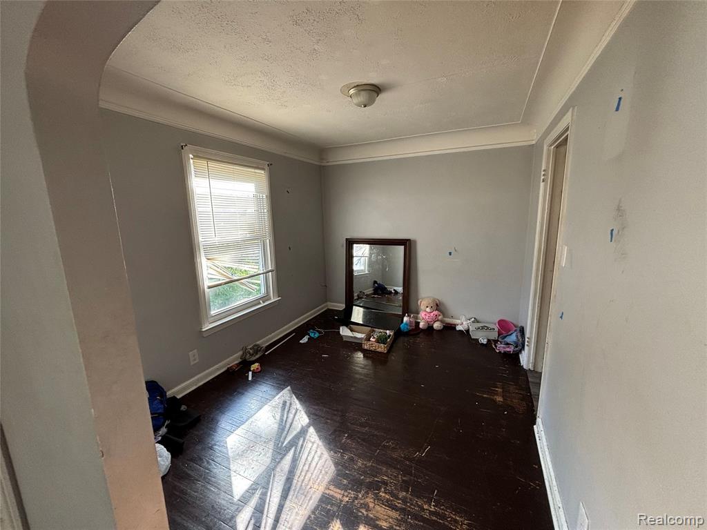 7647 Greenview Avenue, Detroit, MI 48228 — Photo 10