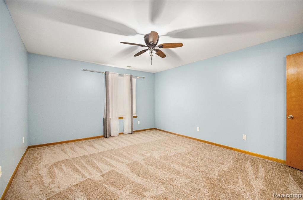356 MARIGOLD Circle, Westland, MI — Photo 12