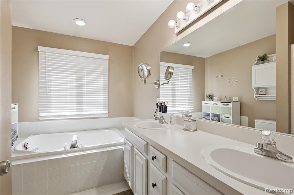 1817 Deer View Court, Howell, MI 48843 — Photo 55