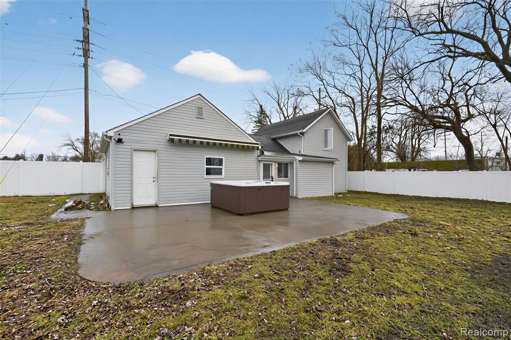 12751 Jones Street, Carleton, MI 48117 — Photo 36