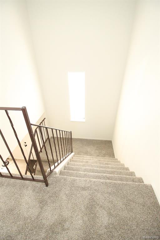 40831 HIGHPOINTE Drive, Clinton Twp, MI 48038 — Photo 22