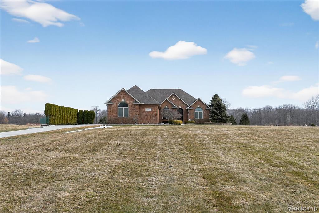 5585 Leah Lane, Almont, MI 48003 — Photo 4