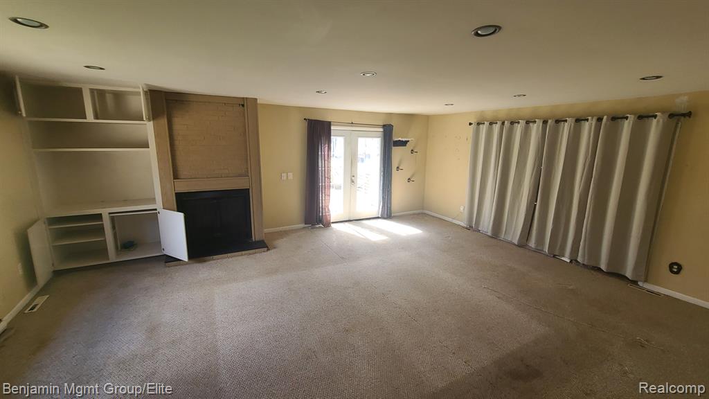 9416 HOGAN Road, Fenton, MI 48430 — Photo 5