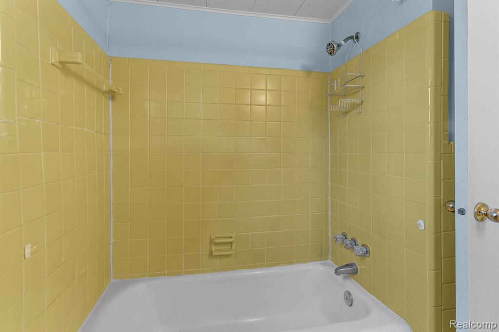 7085 OLD HAGGERTY Road, Canton, MI 48187 — Photo 31