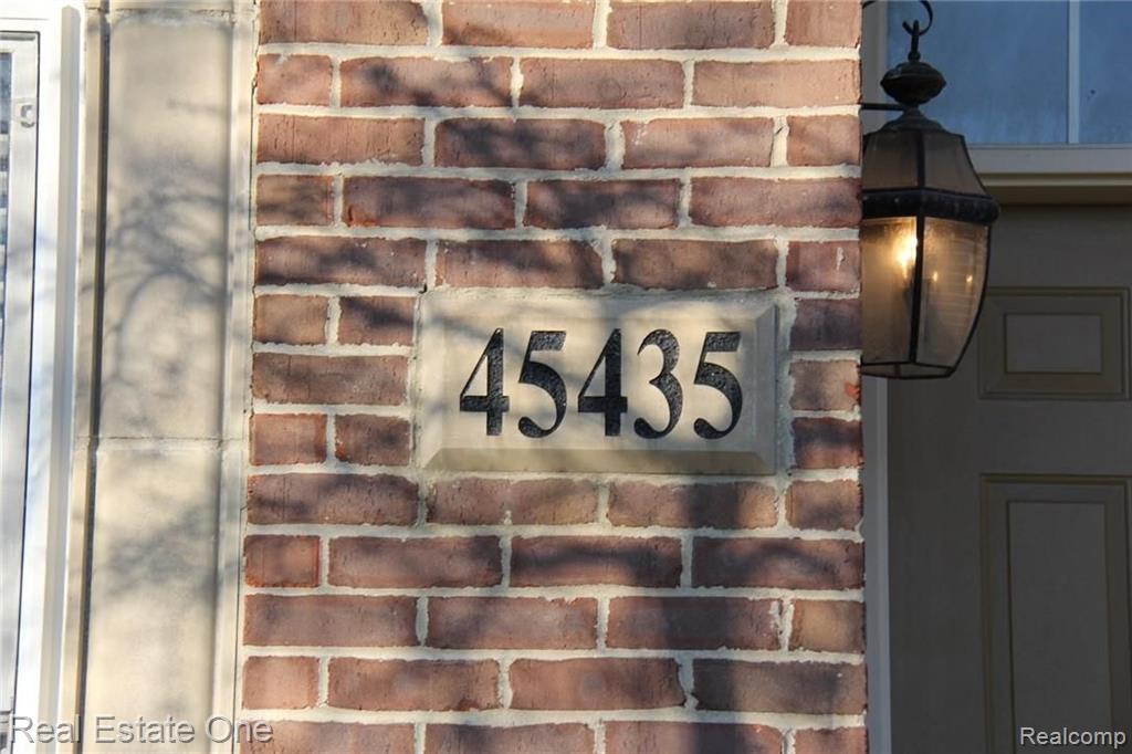 45435 N STONEWOOD Road, Canton, MI 48187 — Photo 2