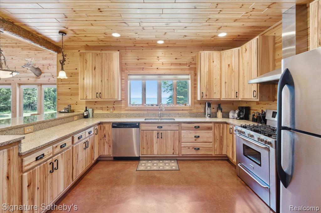 9842 Misery Bay, Alpena, MI 49707 — Photo 8