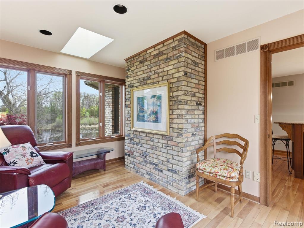 23 Chateaux Du Lac, Fenton, MI 48430 — Photo 19
