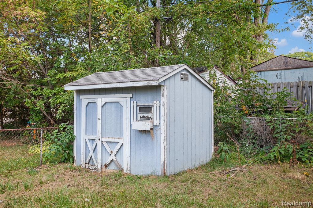 998 Dewey Street, Pontiac, MI 48340 — Photo 15