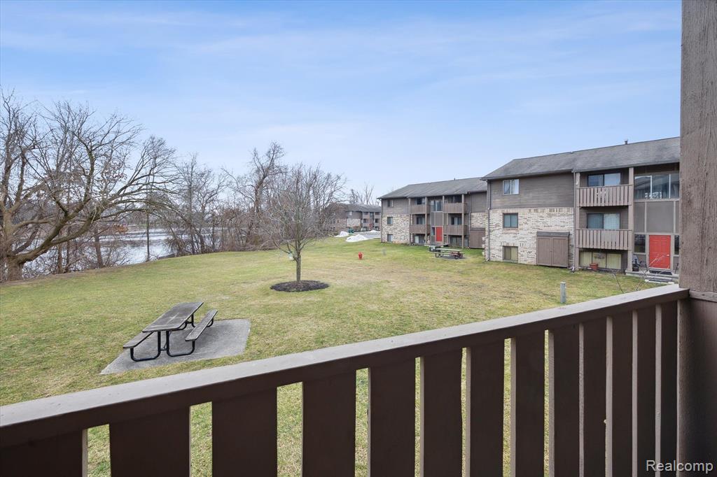 8719 Meadowbrook Drive, #5, Brighton, MI 48116 — Photo 16