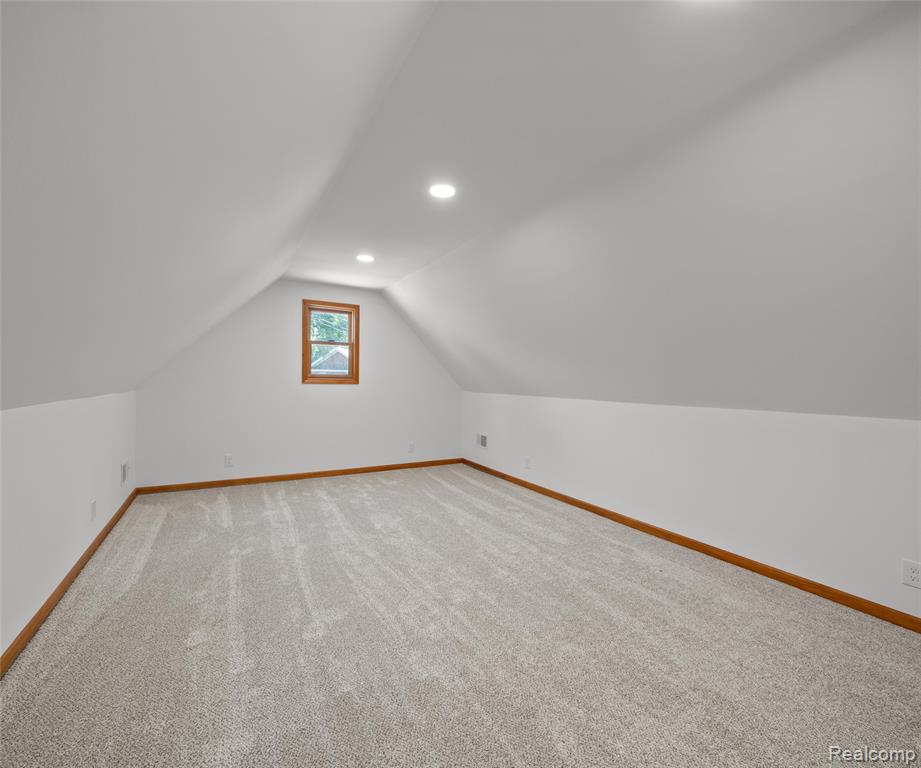 11252 Hiland Court, Pinckney, MI 48169 — Photo 40