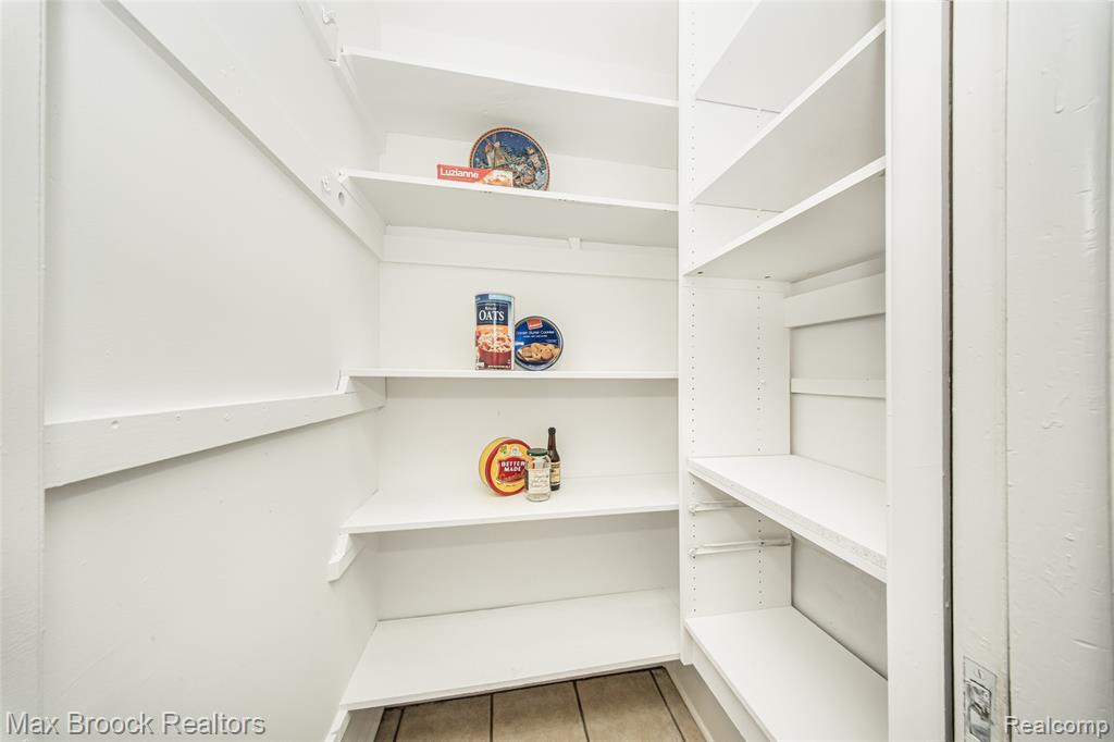 6730 Halyard Road, Bloomfield Hills, MI 48301 — Photo 21