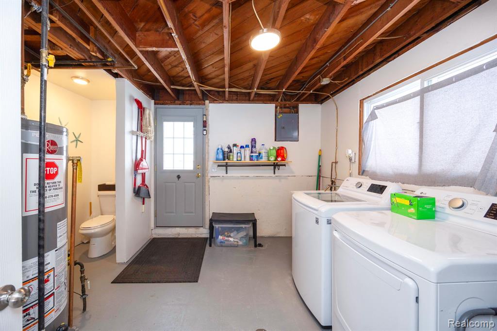23452 Astrid Lane, Rockwood, MI — Photo 41