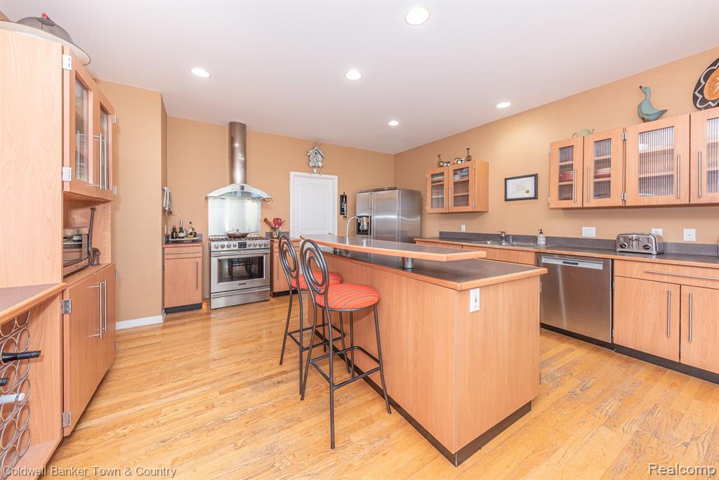 9945 ROLLING GREENS Drive, Pinckney, MI 48169 — Photo 22