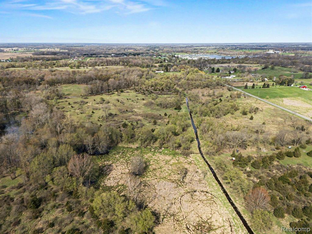 8857 Bath Road, Byron, MI 48418 — Photo 10