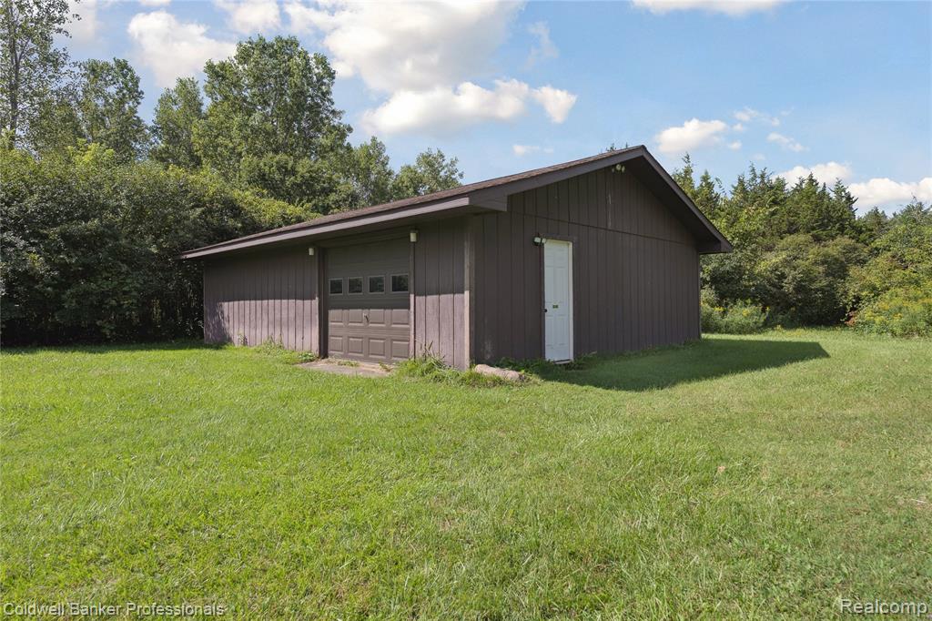 11377 N Lewis Road, Clio, MI 48420 — Photo 41