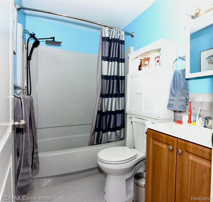 692 EASLEY Drive, Westland, MI 48186 — Photo 13