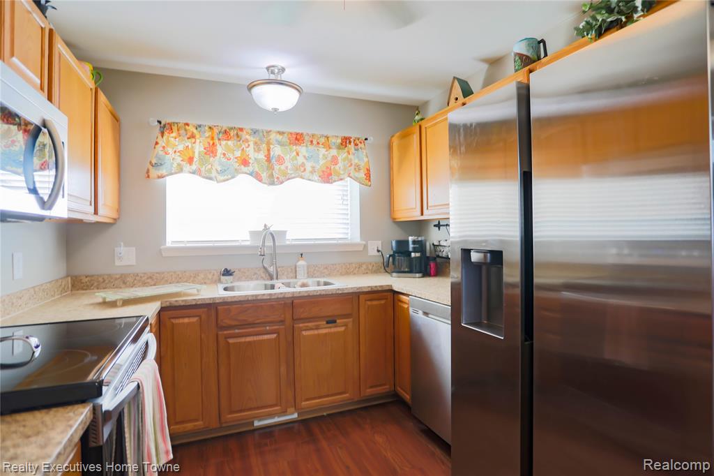 53293 Butternut Street, Chesterfield, MI — Photo 11