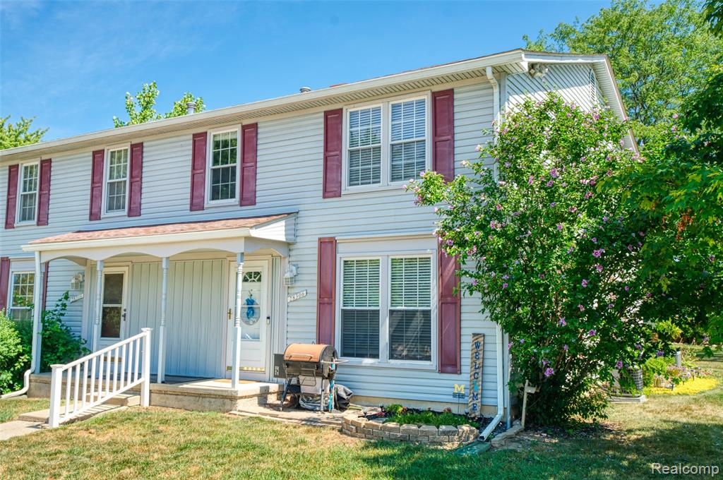 28306 Coventry Court, Trenton, MI 48183 — Photo 18