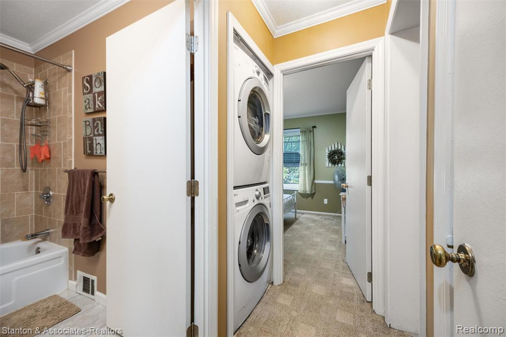 38718 Barnstable Lane, Clinton Twp, MI 48038 — Photo 12